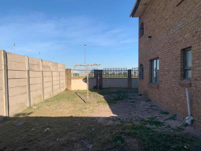 6 Bedroom Property for Sale in High Places Western Cape